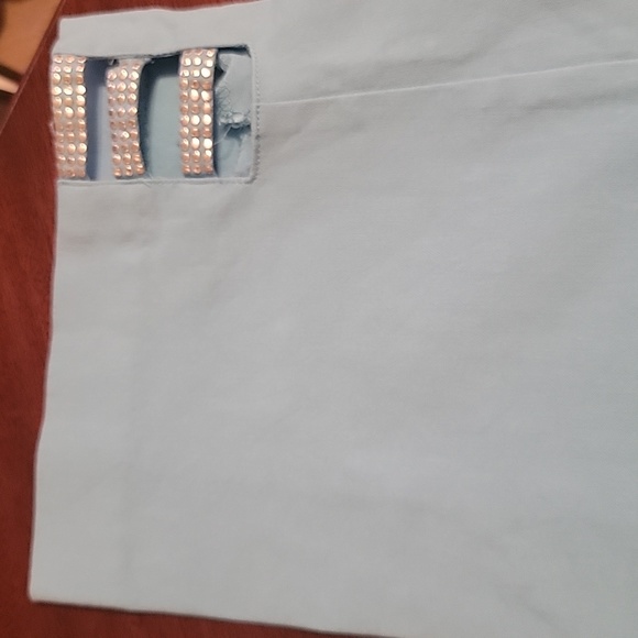 Adorable capri - Picture 2 of 6